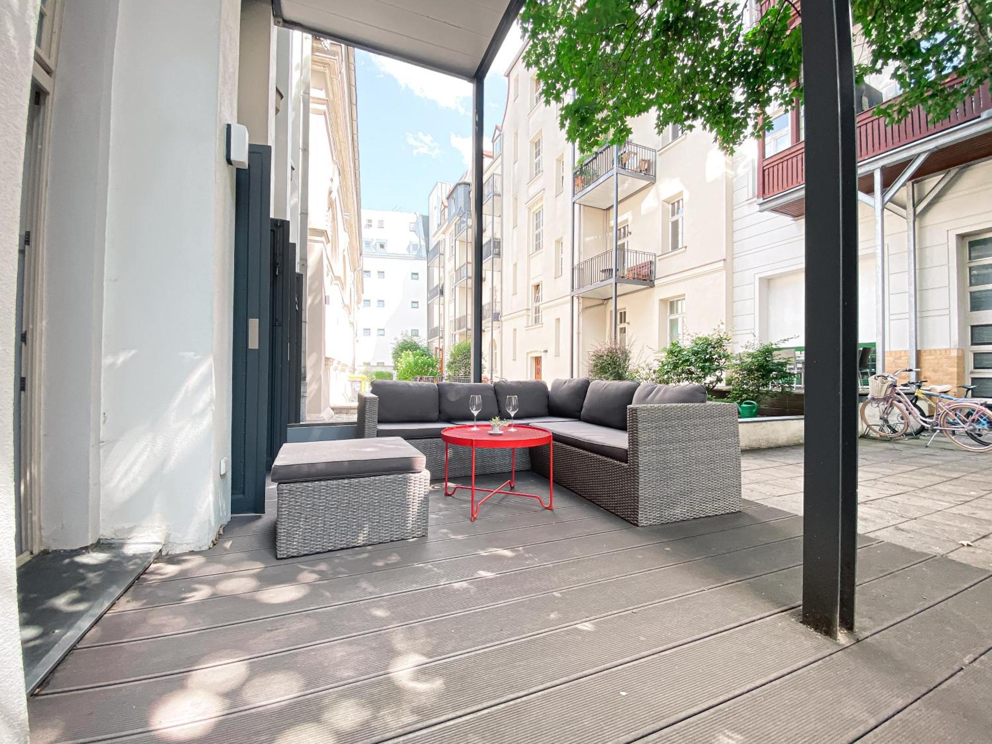Designer Loft-Ferienwohnung Im Zentrum Mit Tiefgaragen-Parkplatz, Waschmaschine Und Privatterrasse Лейпциг Экстерьер фото